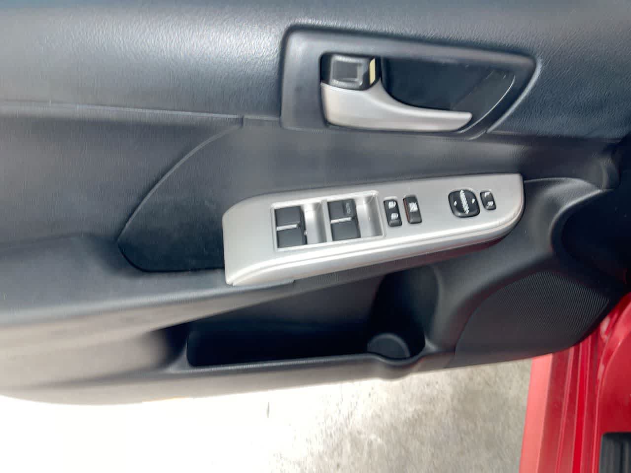 Used 2012 Toyota Camry SE FWD image 13