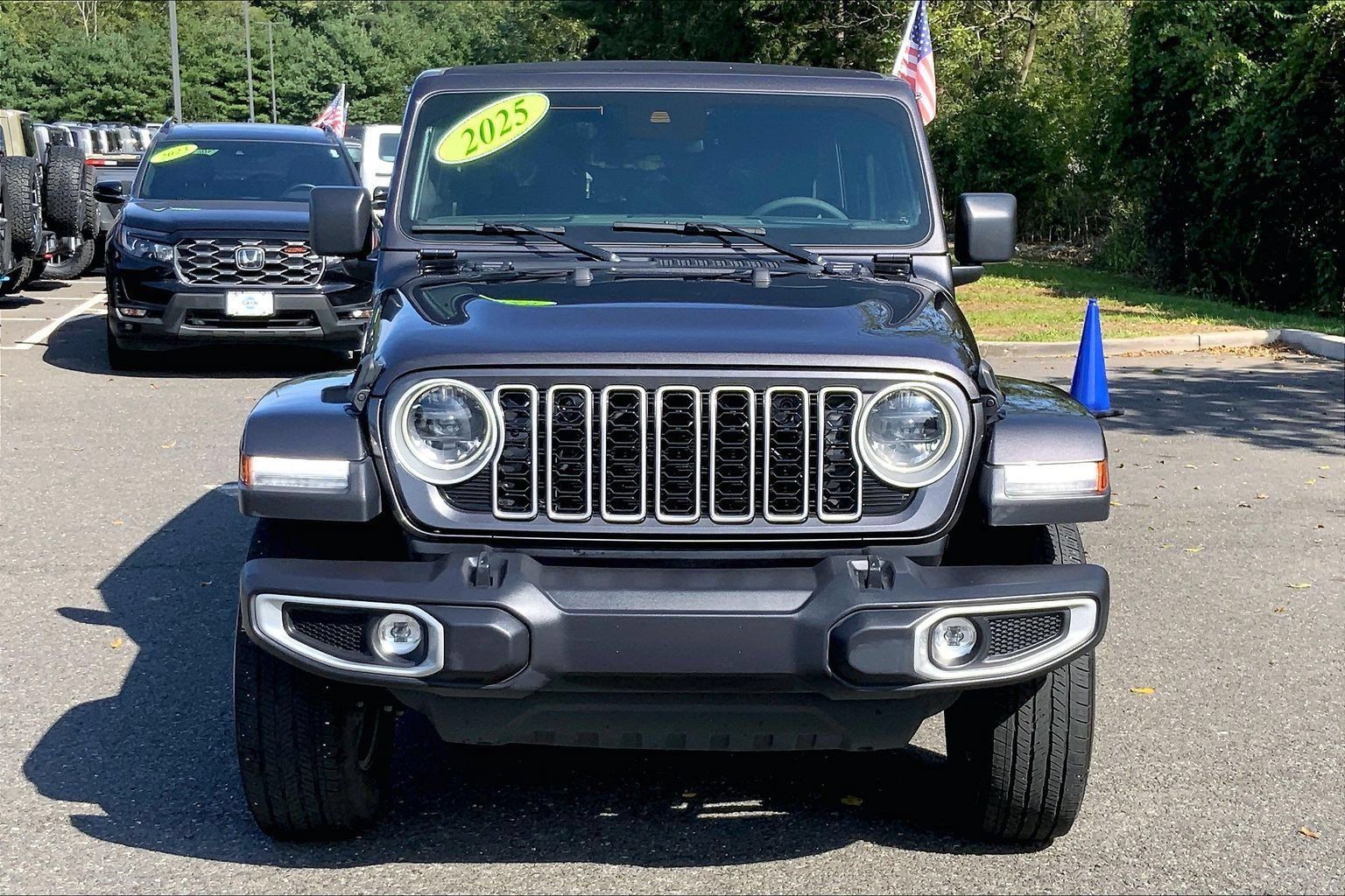 Certified 2025 Jeep Wrangler Unlimited Sahara w/ Safety Group AWD/4WD image 3