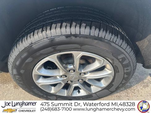 Used 2016 Jeep Grand Cherokee Limited AWD/4WD image 11