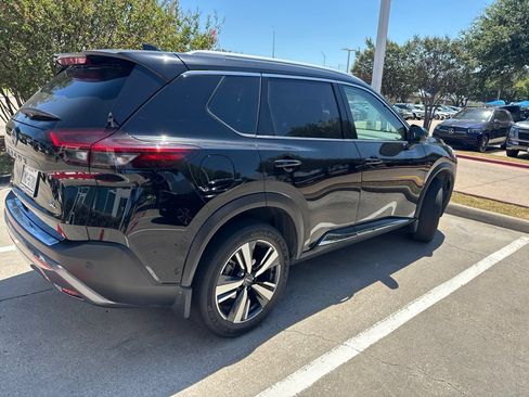 Used 2023 Nissan Rogue SL w/ SL Premium Package FWD image 3