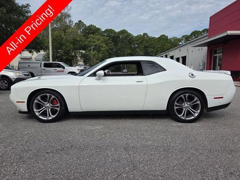 Used 2020 Dodge Challenger R/T RWD image 2
