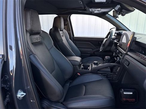 Used 2025 Toyota Tacoma TRD Pro image 34