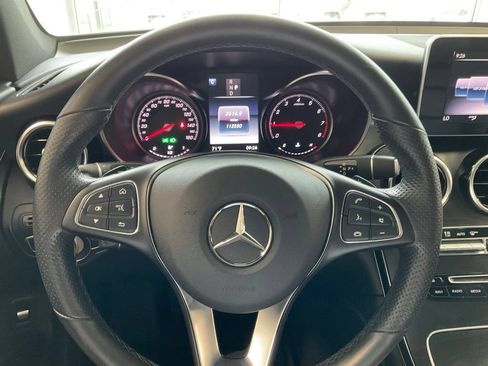 Used 2019 Mercedes-Benz GLC 300 4MATIC image 11