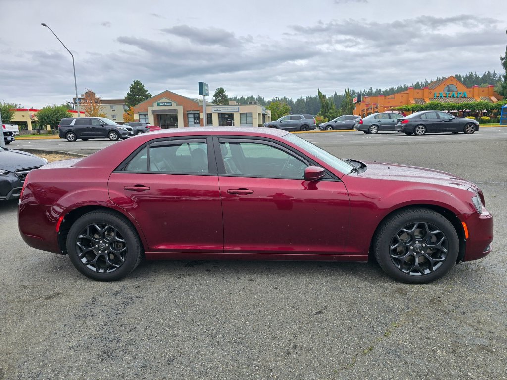 Used 2019 Chrysler 300 S AWD/4WD image 8