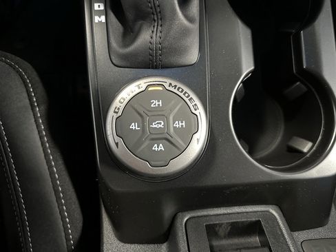 New 2026 Ford Bronco Badlands AWD/4WD image 21