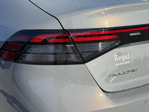 Used 2025 Honda Accord EX-L image 11