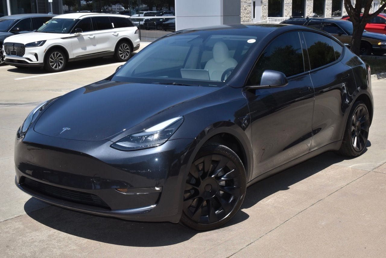 Used 2025 Tesla Model Y Long Range AWD/4WD image 36