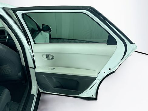 Used 2024 Hyundai Ioniq 5 SEL image 29