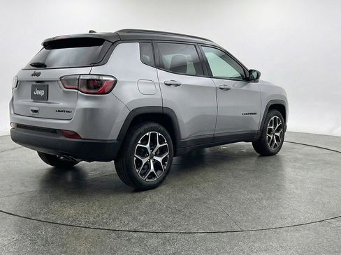 Used 2025 Jeep Compass Limited AWD/4WD image 9