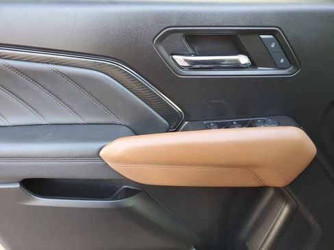 Used 2024 GMC Canyon AT4 image 16