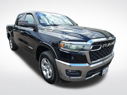 Used 2025 RAM 1500 Big Horn AWD/4WD image 7