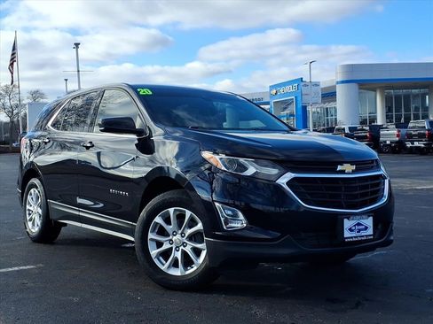 Used 2020 Chevrolet Equinox LT image 1