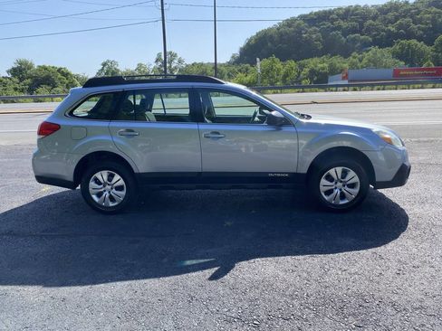 Used 2013 Subaru Outback 2.5i AWD/4WD image 5