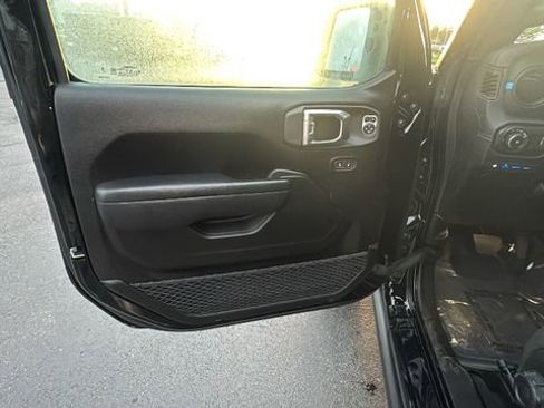 Used 2025 Jeep Wrangler Unlimited Rubicon 4xe w/ Safety Group image 11