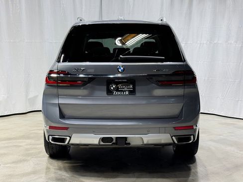 Used 2024 BMW X7 xDrive40i w/ Premium Package image 5