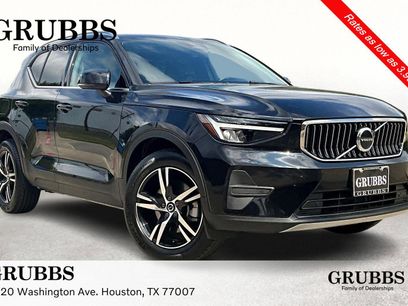 Certified 2025 Volvo XC40 B5 Core