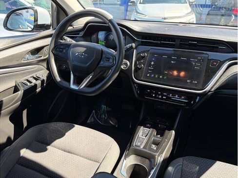 Used 2023 Chevrolet Bolt EUV LT w/ Driver Confidence Package FWD image 5