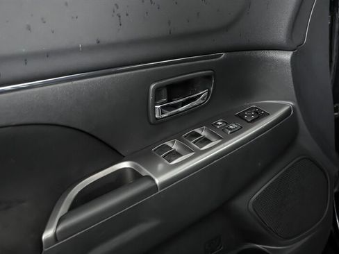 Used 2018 Mitsubishi Outlander Sport ES FWD image 13