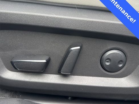 New 2025 Mitsubishi Outlander SE image 16