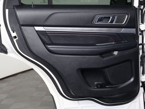 Used 2018 Ford Explorer Sport image 14