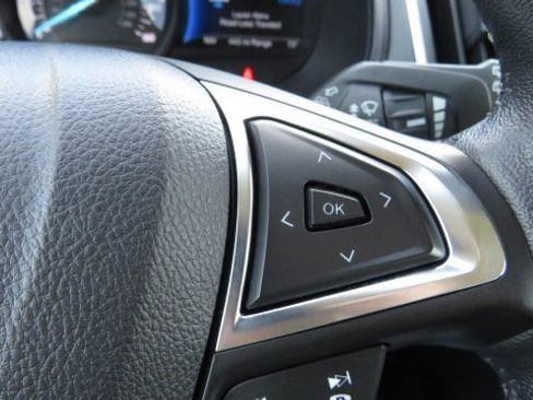 Certified 2022 Ford Edge SEL w/ Convenience Package image 23