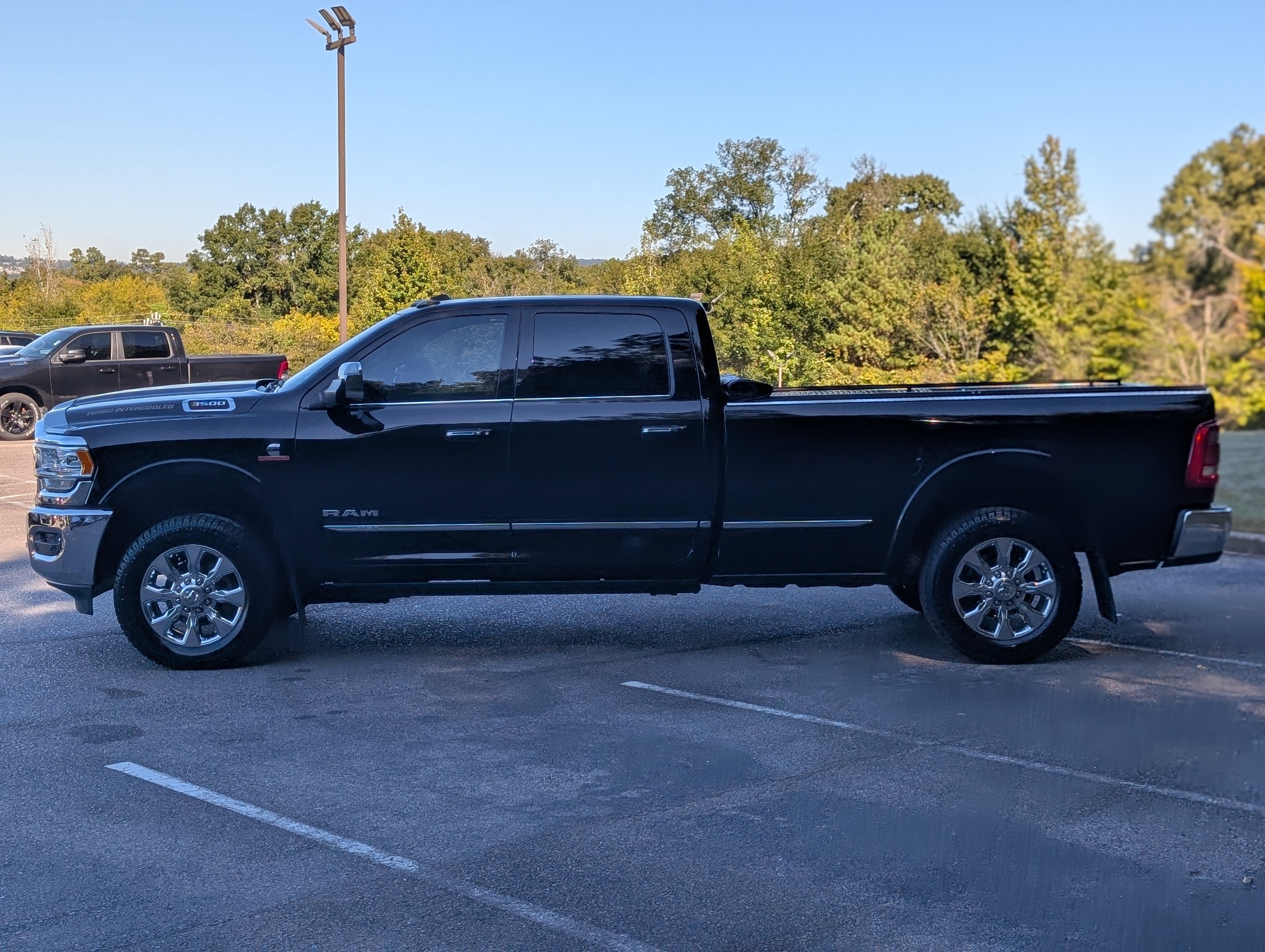 Used 2022 RAM 3500 Limited AWD/4WD image 6