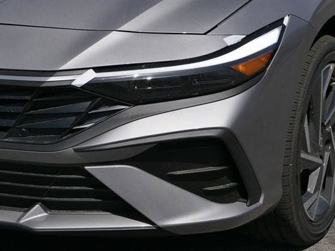 New 2025 Hyundai Elantra SEL w/ Cargo Package FWD image 9
