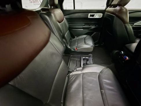 Used 2020 Ford Explorer Platinum w/ Premium Technology Package AWD/4WD image 30