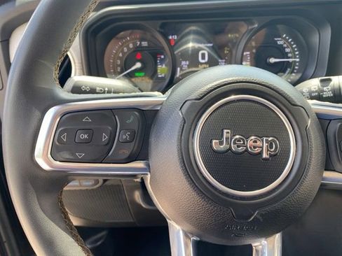 Used 2024 Jeep Wrangler Unlimited Sahara AWD/4WD image 20