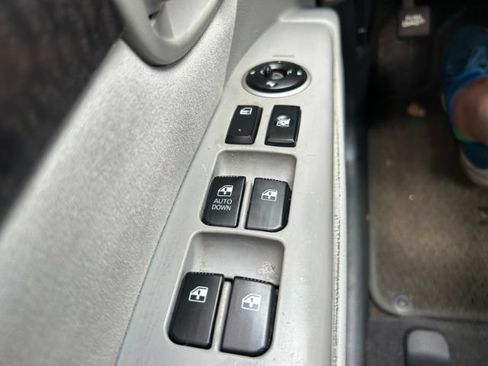 Used 2009 Hyundai Santa Fe SE w/ Premium Pkg 4 FWD image 16
