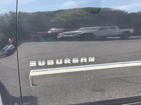 Used 2012 Chevrolet Suburban LTZ RWD image 11