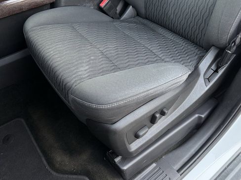 Used 2016 GMC Yukon XL SLE w/ Convenience Package image 23