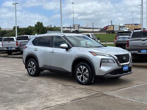 Used 2023 Nissan Rogue SV FWD image 6