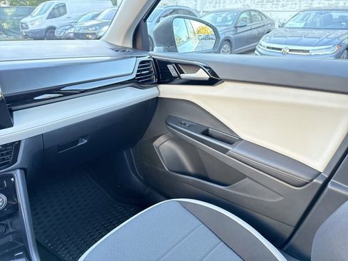 Used 2025 Volkswagen Taos S image 17