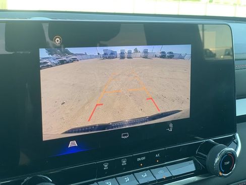 Used 2024 Chevrolet Colorado Z71 w/ LPO, Dark Essentials Package AWD/4WD image 13