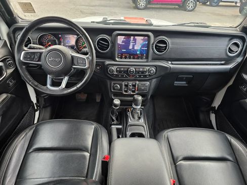 Used 2020 Jeep Gladiator Overland AWD/4WD image 5