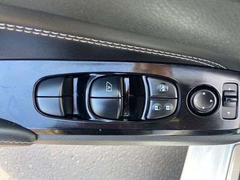 Used 2023 Nissan Altima 2.5 SL FWD image 16