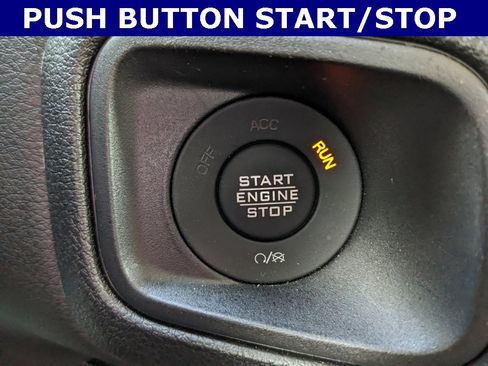 Used 2025 Jeep Wrangler Willys image 13