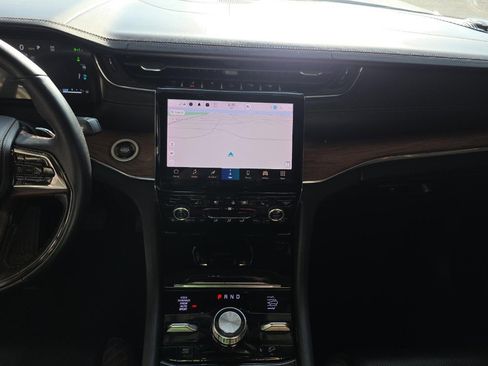 Used 2023 Jeep Grand Cherokee Summit w/ Luxury Tech Group V image 9