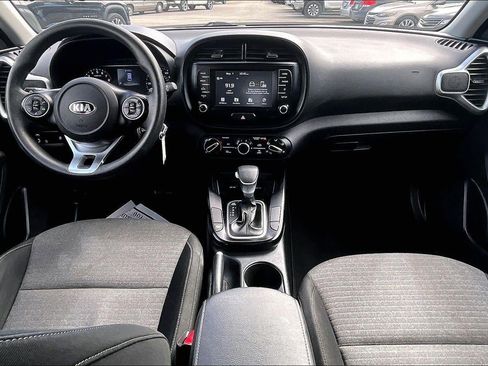 Used 2020 Kia Soul S FWD image 13