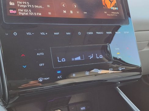 Used 2024 Hyundai Tucson Limited FWD image 14