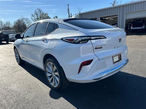 Used 2025 Buick Envista Avenir image 8
