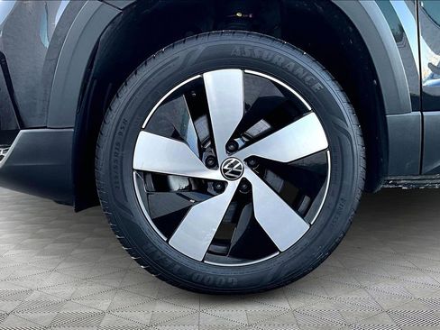 Used 2023 Volkswagen Taos S w/ Driver Assistance Package image 21
