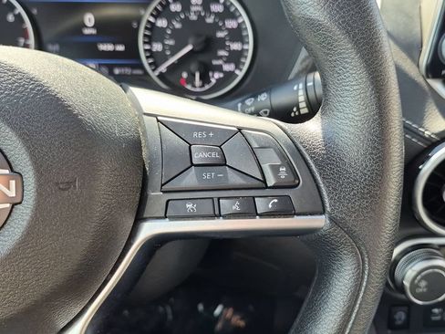 Used 2024 Nissan Sentra SV FWD image 19