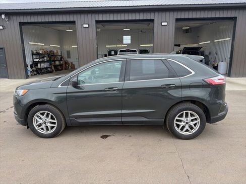 Used 2024 Ford Edge SEL w/ Convenience Package AWD/4WD image 2