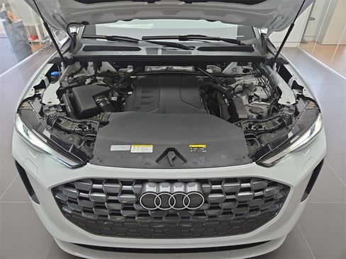 New 2025 Audi Q5 Premium image 27