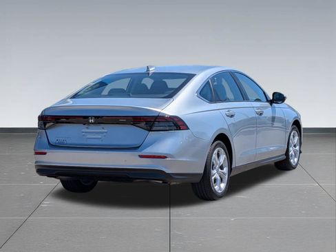 Certified 2025 Honda Accord LX image 5