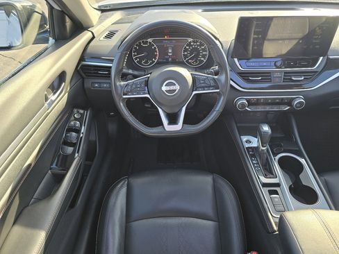 Used 2023 Nissan Altima 2.5 SR w/ SR Premium Package image 34