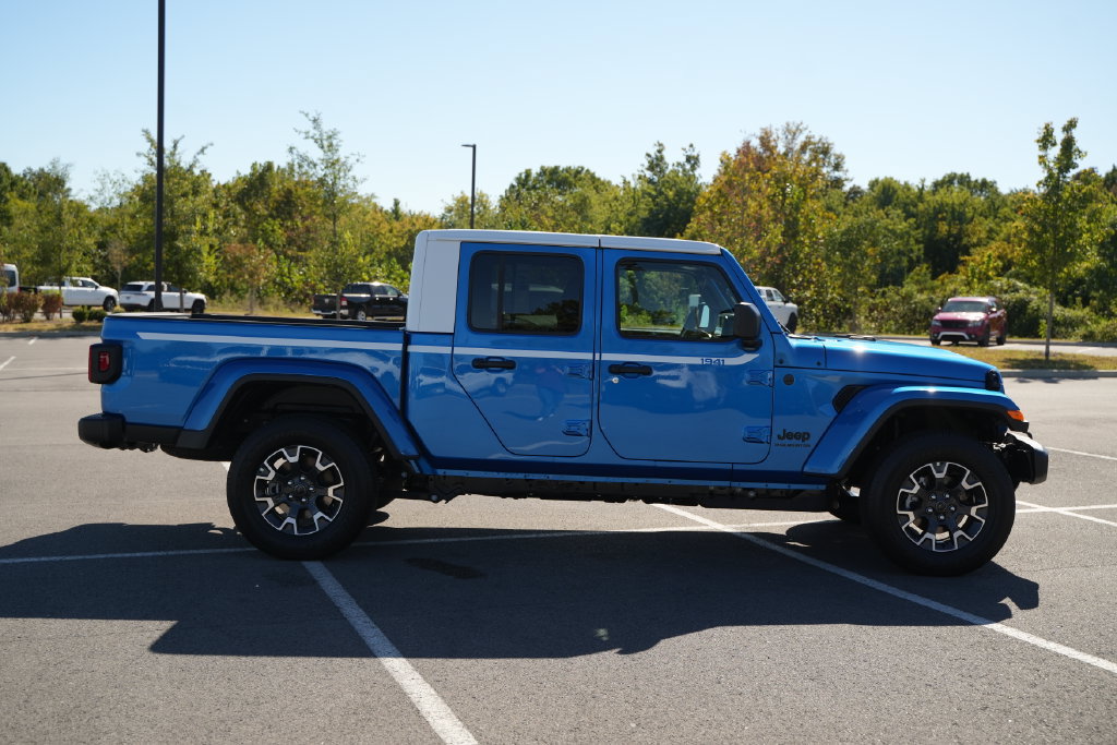 New 2026 Jeep Gladiator Sport AWD/4WD image 8