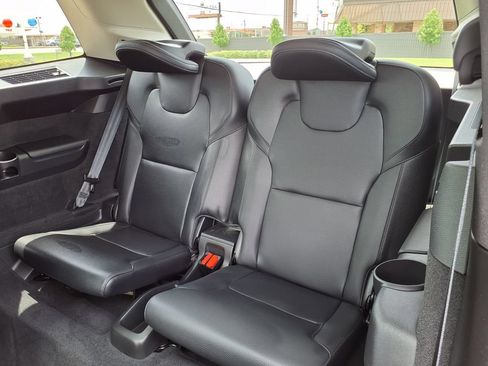 Certified 2024 Volvo XC90 B6 Plus AWD/4WD image 21